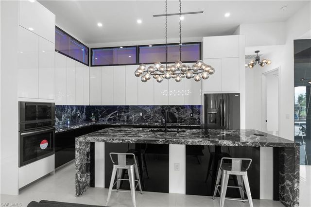 4211 SE 1st AVE, Cape Coral, FL 33904