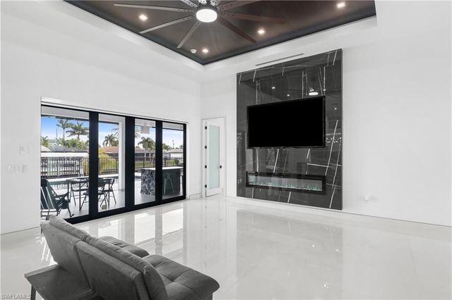 4211 SE 1st AVE, Cape Coral, FL 33904