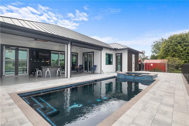 4211 SE 1st AVE, Cape Coral, FL 33904