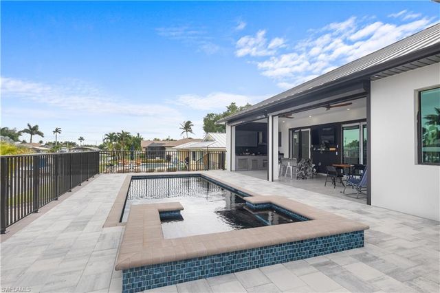 4211 SE 1st AVE, Cape Coral, FL 33904