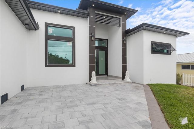 4211 SE 1st AVE, Cape Coral, FL 33904