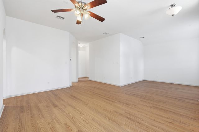 1233 Valley Oaks Drive, Lewisville, TX 75067