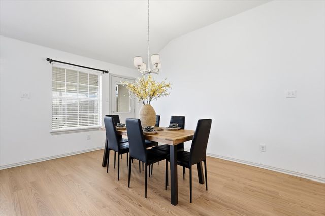 1233 Valley Oaks Drive, Lewisville, TX 75067