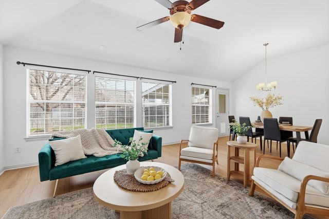 1233 Valley Oaks Drive, Lewisville, TX 75067