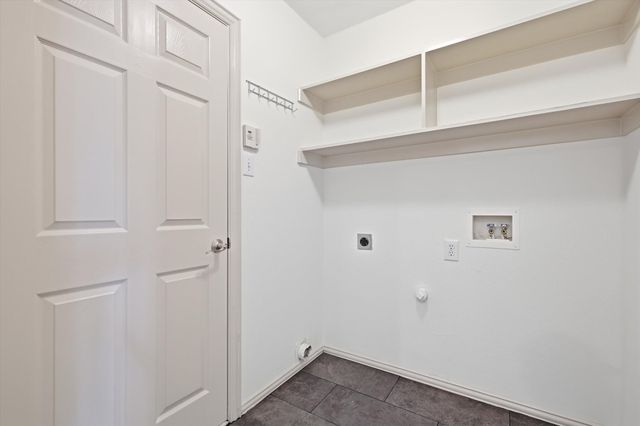 1233 Valley Oaks Drive, Lewisville, TX 75067