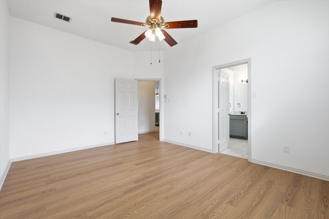 1233 Valley Oaks Drive, Lewisville, TX 75067