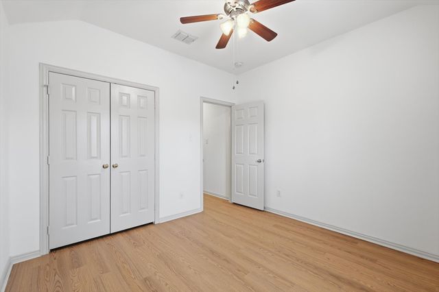 1233 Valley Oaks Drive, Lewisville, TX 75067