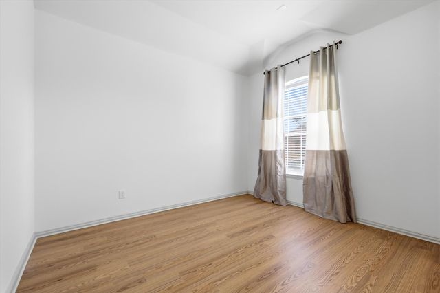 1233 Valley Oaks Drive, Lewisville, TX 75067