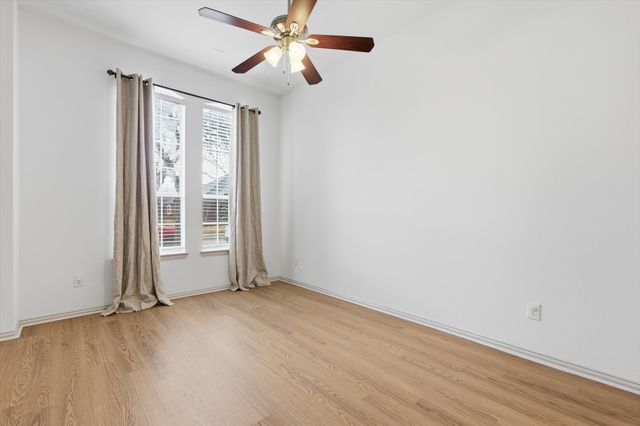 1233 Valley Oaks Drive, Lewisville, TX 75067