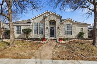 1233 Valley Oaks Drive, Lewisville, TX 75067