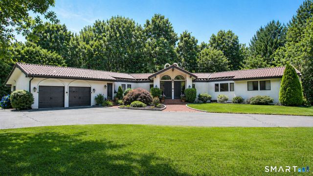 20 Scenic Hill Lane, Monroe, CT 06468