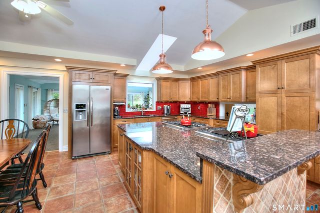 20 Scenic Hill Lane, Monroe, CT 06468