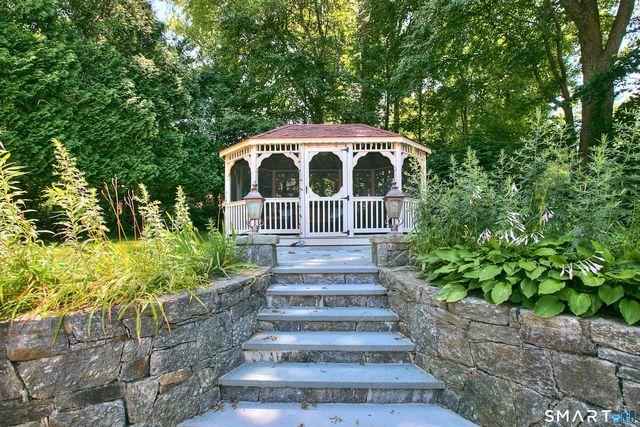 20 Scenic Hill Lane, Monroe, CT 06468