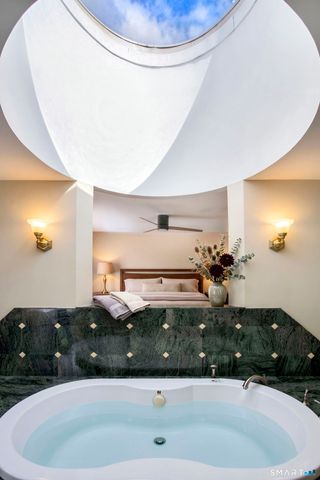 20 Scenic Hill Lane, Monroe, CT 06468