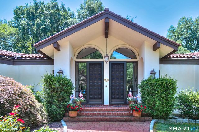 20 Scenic Hill Lane, Monroe, CT 06468