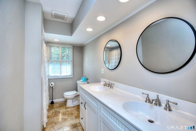 20 Scenic Hill Lane, Monroe, CT 06468