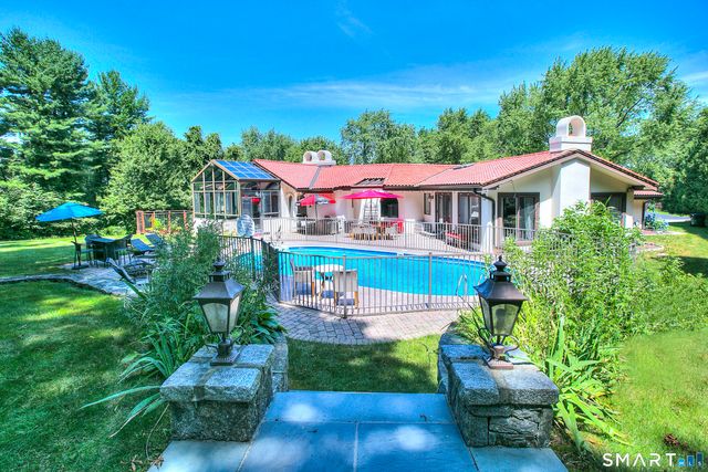 20 Scenic Hill Lane, Monroe, CT 06468