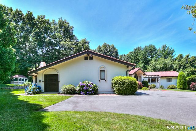 20 Scenic Hill Lane, Monroe, CT 06468