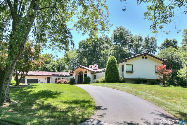 20 Scenic Hill Lane, Monroe, CT 06468