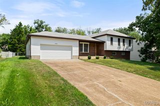 10163 Concord School Road, St Louis, MO 63128