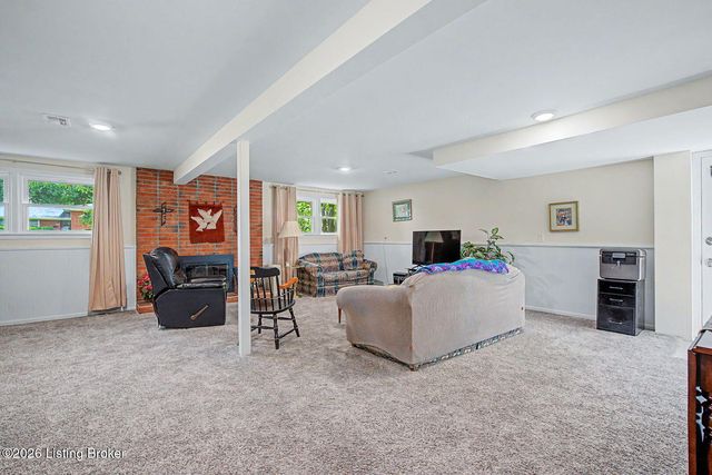 3800 Downing Way, Louisville, KY 40218
