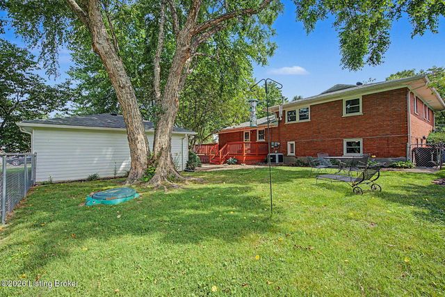 3800 Downing Way, Louisville, KY 40218