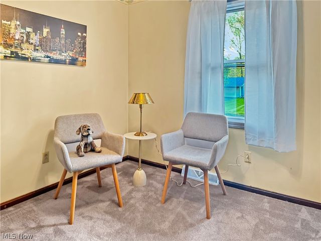 4762 Pine Trace Drive, Austintown, OH 44515