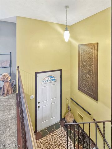 4762 Pine Trace Drive, Austintown, OH 44515