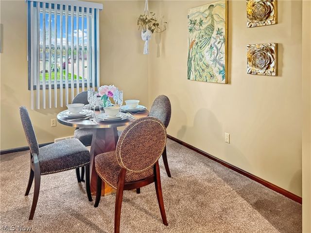 4762 Pine Trace Drive, Austintown, OH 44515