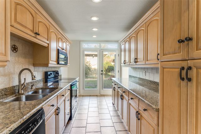 4500 Westridge Avenue 25, Fort Worth, TX 76116