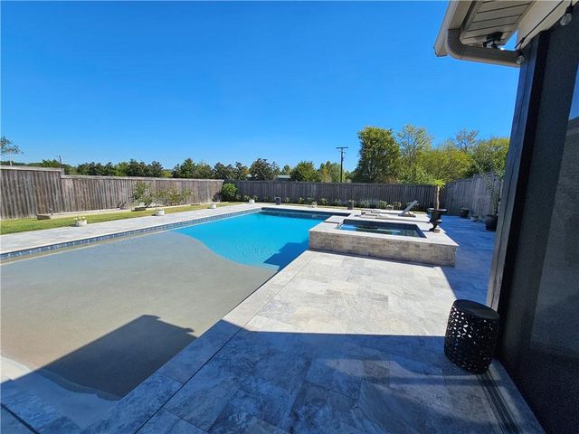 6713 TAYLOR OAKS Drive, Alexandria, LA 71303