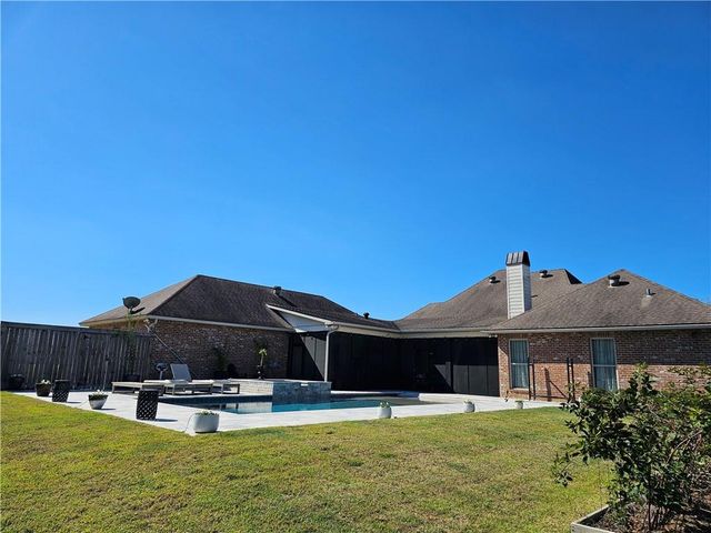6713 TAYLOR OAKS Drive, Alexandria, LA 71303