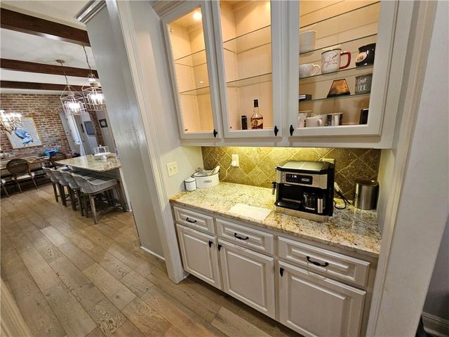 6713 TAYLOR OAKS Drive, Alexandria, LA 71303