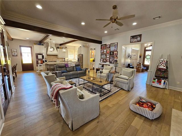 6713 TAYLOR OAKS Drive, Alexandria, LA 71303