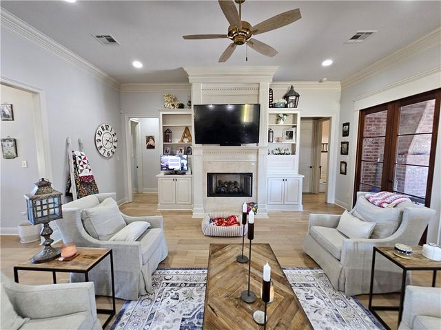 6713 TAYLOR OAKS Drive, Alexandria, LA 71303