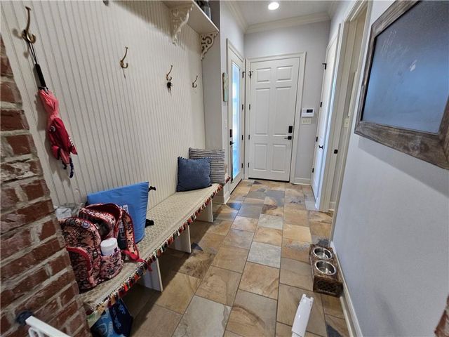 6713 TAYLOR OAKS Drive, Alexandria, LA 71303