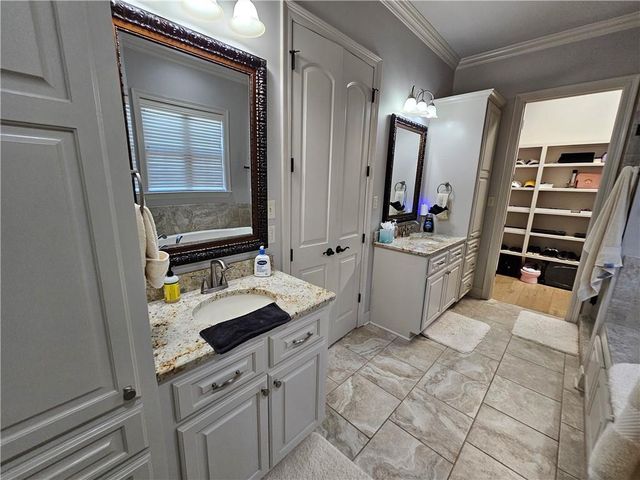 6713 TAYLOR OAKS Drive, Alexandria, LA 71303