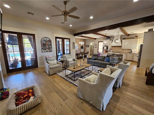 6713 TAYLOR OAKS Drive, Alexandria, LA 71303