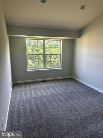 250 MERIWEATHER DR, Chambersburg, PA 17201