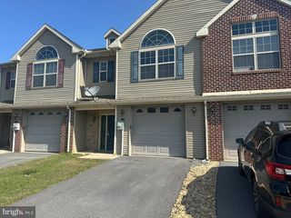 250 MERIWEATHER DR, Chambersburg, PA 17201