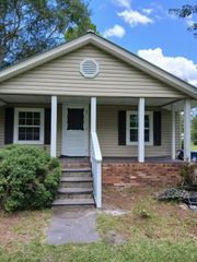 584 Knox Street, Nahunta, GA 31553
