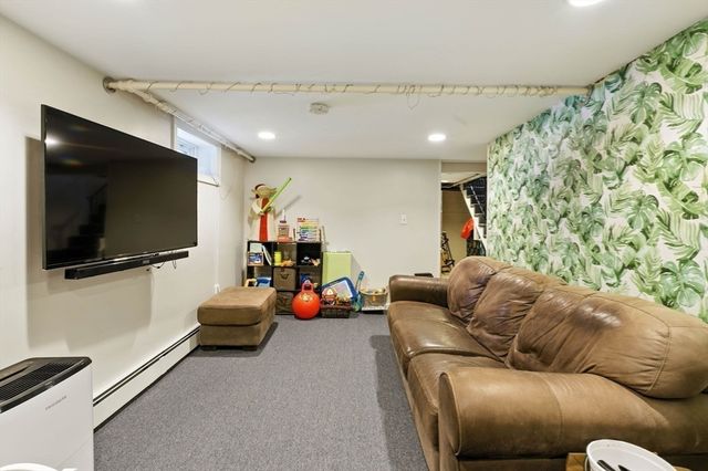9 Fisher Terrace, Woburn, MA 01801