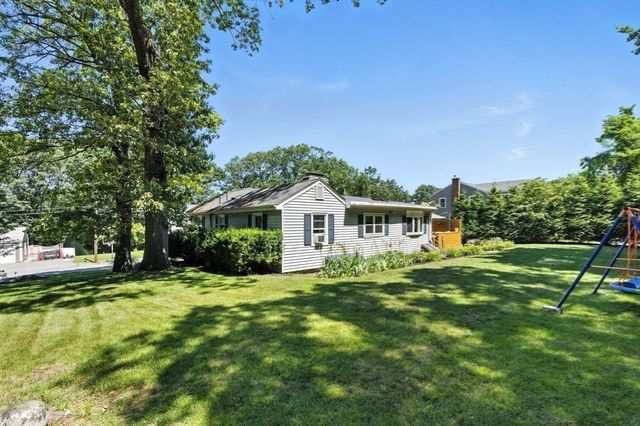 9 Fisher Terrace, Woburn, MA 01801