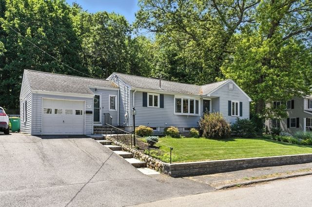 9 Fisher Terrace, Woburn, MA 01801