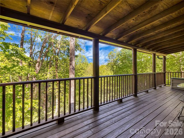 212 Glen Echo Circle, Saluda, NC 28773