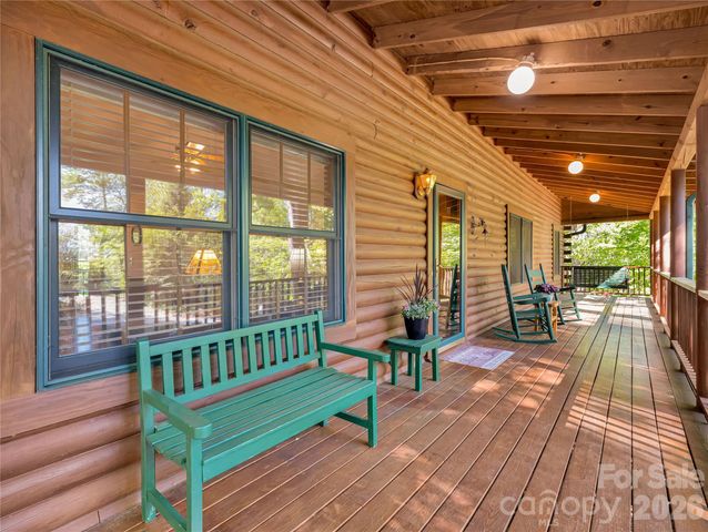 212 Glen Echo Circle, Saluda, NC 28773