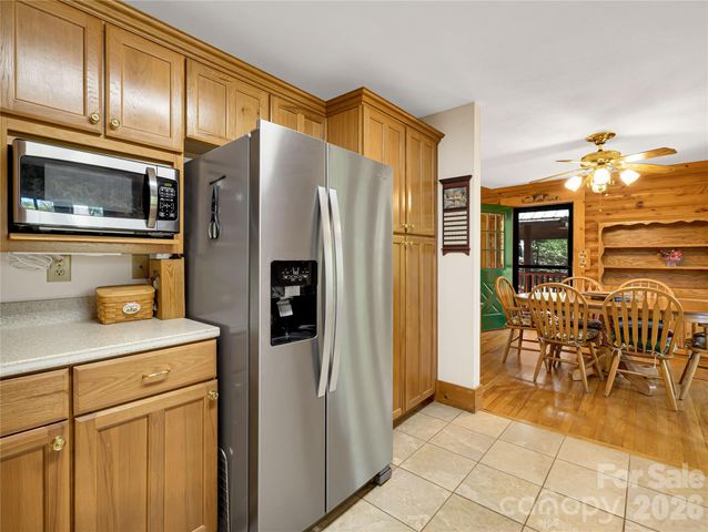 212 Glen Echo Circle, Saluda, NC 28773