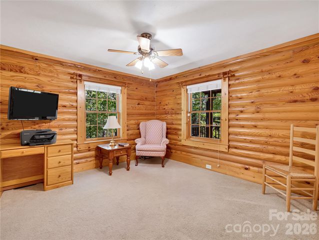 212 Glen Echo Circle, Saluda, NC 28773