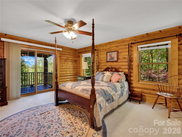 212 Glen Echo Circle, Saluda, NC 28773