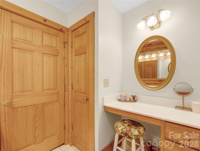 212 Glen Echo Circle, Saluda, NC 28773